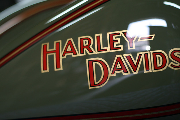 ハーレー JD WLA ペイント