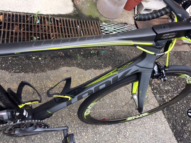 ロードバイク,LOOK,ペイント,ピンストライプ