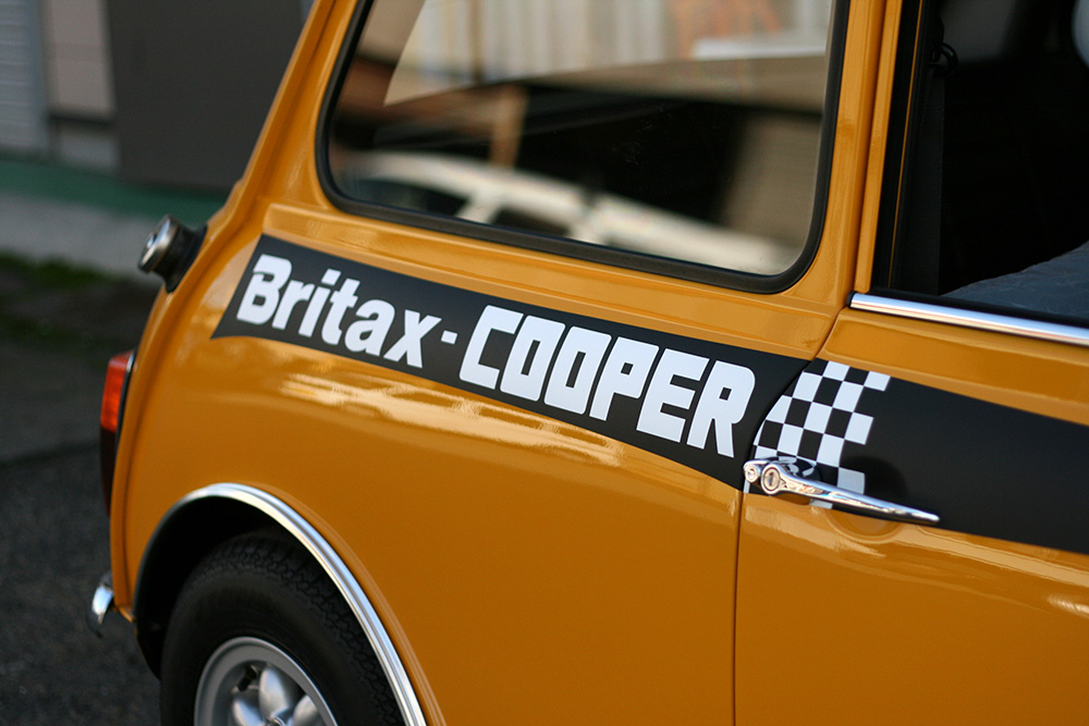 Britax-Cooper,ミニクーパー,ピンストライプ,レタリング