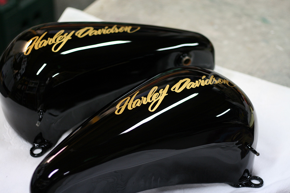 ハーレー,ソフテイルタンク,カスタムペイント,ピンスト