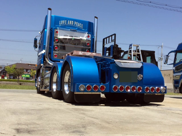 トラック トレーラーヘッド ゴールドリーフ サインペイント