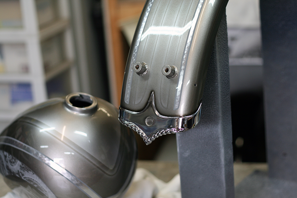 REVOLT CUSTOM CYCLES,ナックルヘッド,カスタムペイント