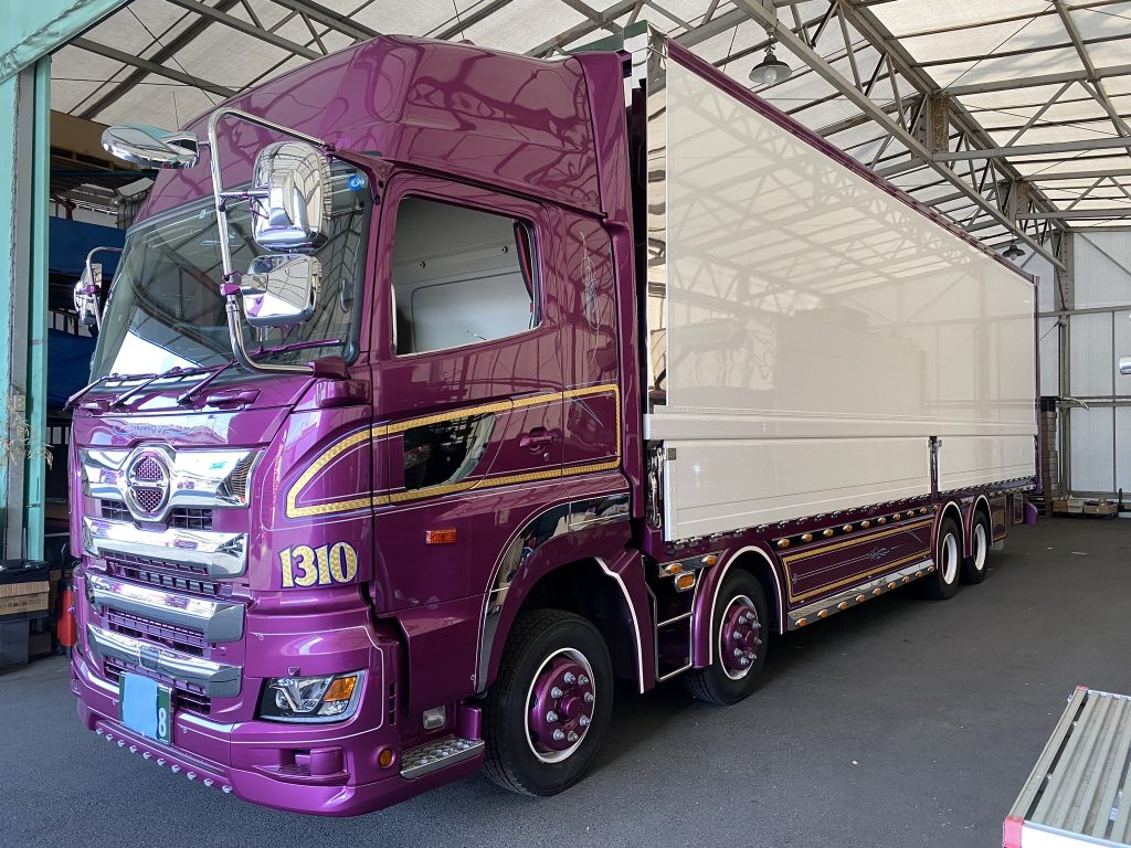 日野トラック,アメリカン,ピンストライプ