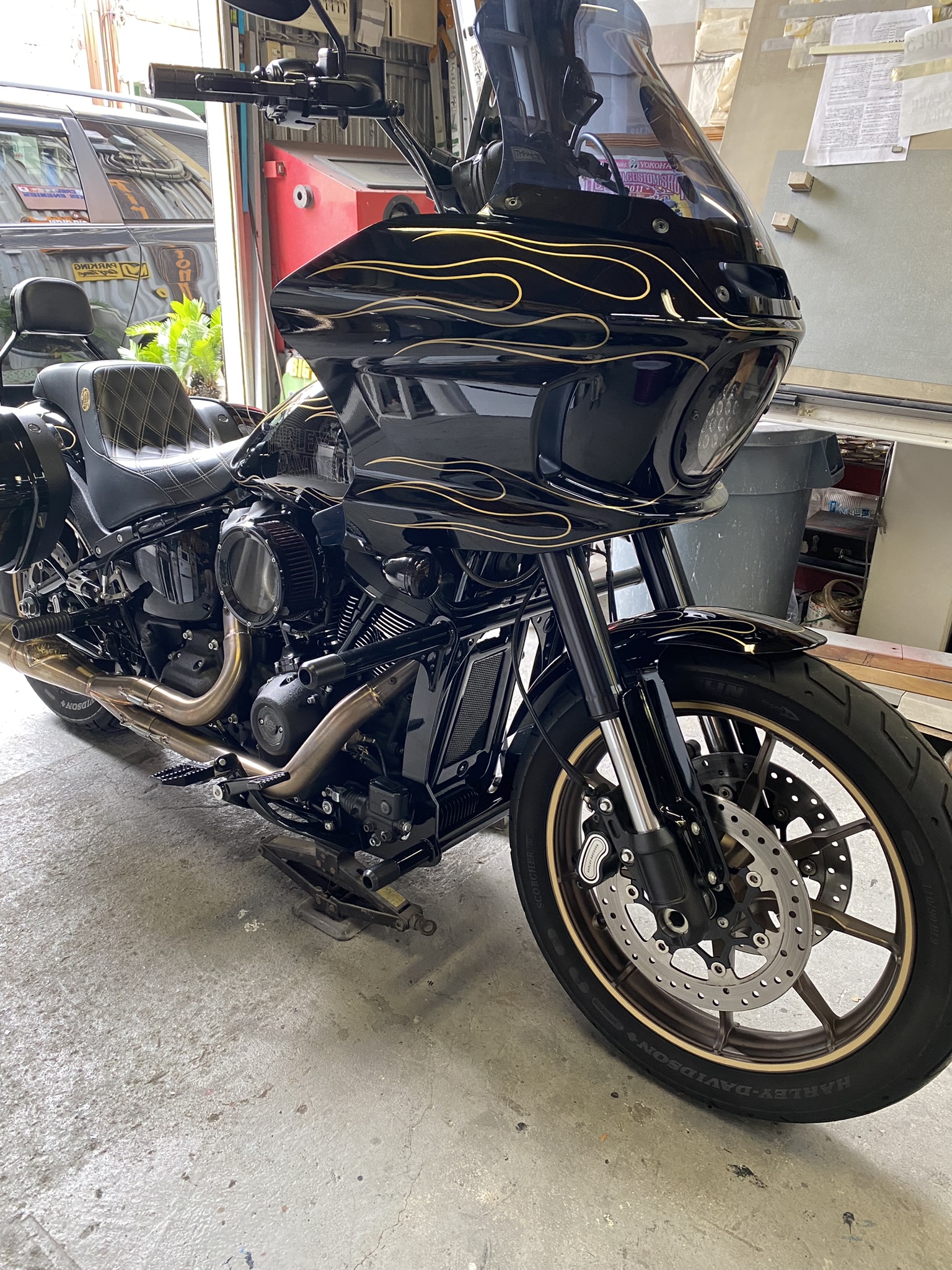 ハーレー FXLRST ピンスト